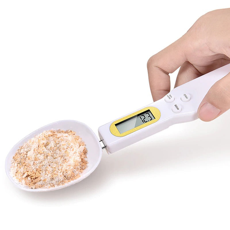 Digital measuring spoon for kitchen ingredients